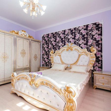 Razmestim В Жк Шахристан На 15 Этаже Almaty Ngoại thất bức ảnh